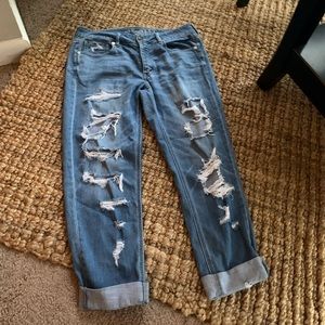 American Eagle ripped tomgirl cropped jeans